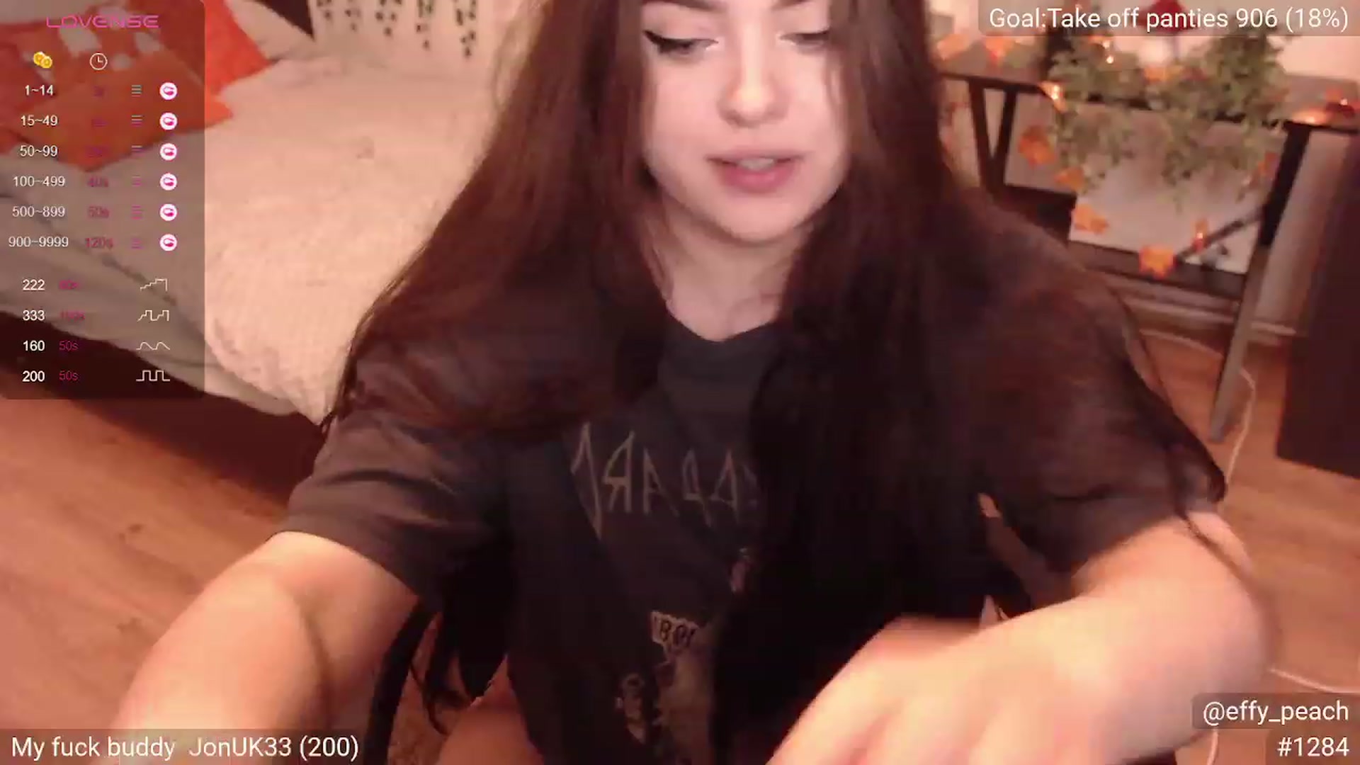 Gallery image thumbnail from Effy_peach's myfreecams stream on, 10/16/2023, 21:54 image 6 of 20