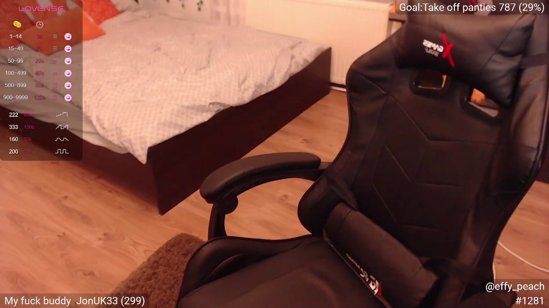 Gallery image thumbnail from Effy_peach's myfreecams stream on, 10/16/2023, 21:54 image 12 of 20
