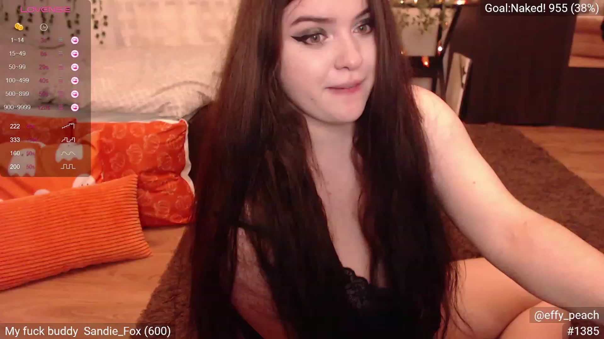 Gallery image thumbnail from Effy_peach's myfreecams stream on, 10/19/2023, 24:03 image 1 of 20