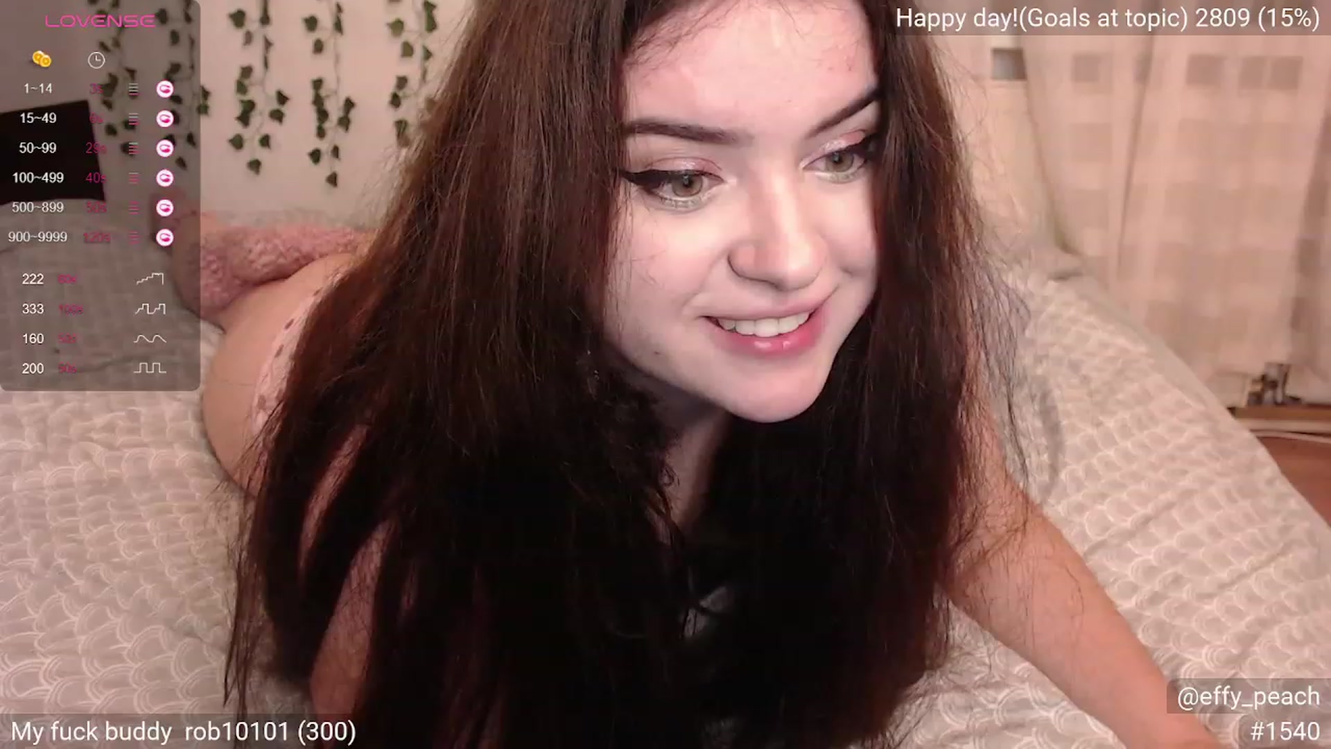 Gallery image thumbnail from Effy_peach's myfreecams stream on, 10/23/2023, 23:19 image 1 of 20