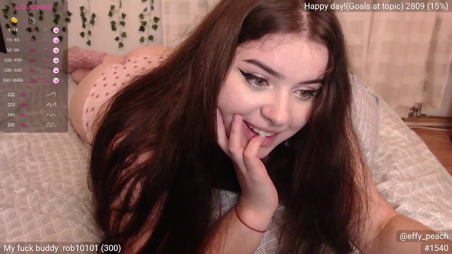 Gallery image thumbnail from Effy_peach's myfreecams stream on, 10/23/2023, 23:19 image 5 of 20