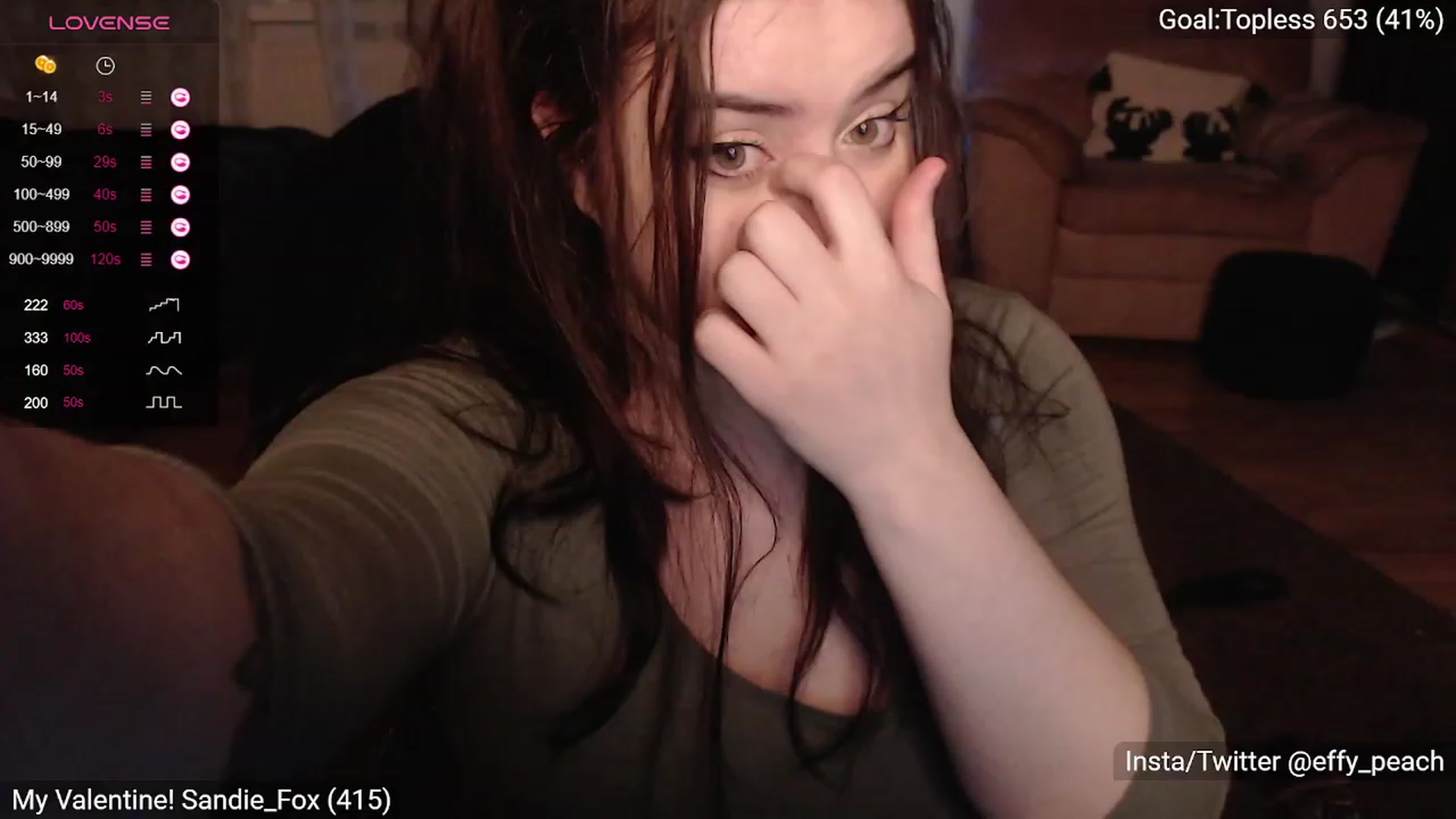 Gallery image thumbnail from Effy_peach's myfreecams stream on, 02/19/2024, 01:17 image 17 of 20