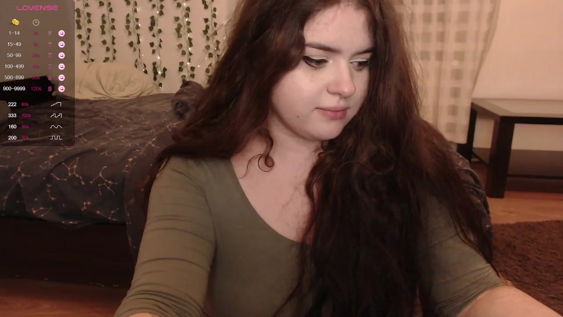 Gallery image thumbnail from Effy_peach's myfreecams stream on, 03/18/2024, 24:22 image 19 of 20