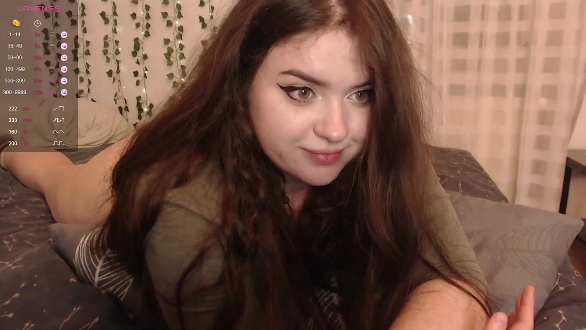Gallery image thumbnail from Effy_peach's myfreecams stream on, 03/18/2024, 24:22 image 9 of 20