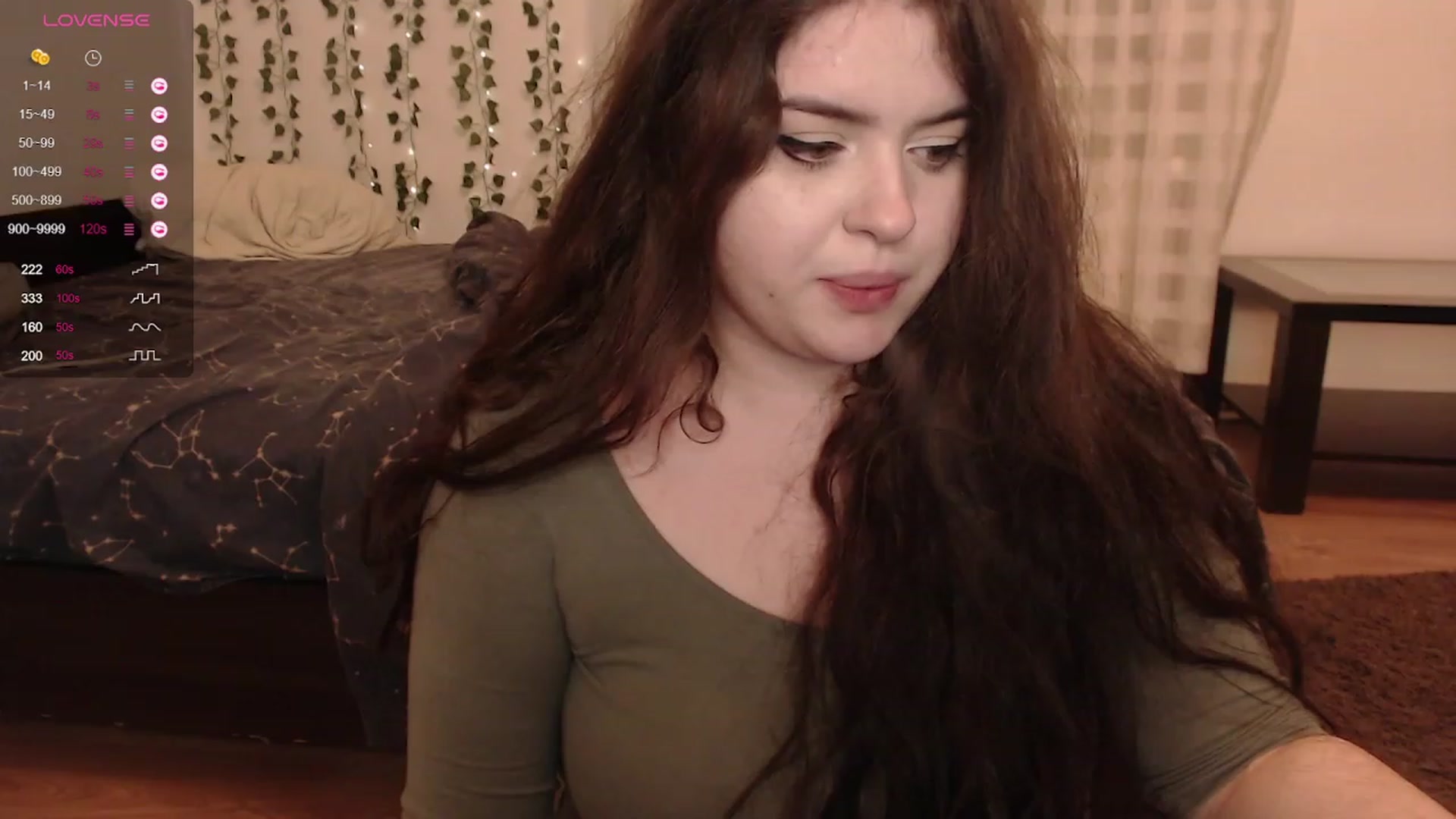 Gallery image thumbnail from Effy_peach's myfreecams stream on, 03/18/2024, 24:22 image 20 of 20