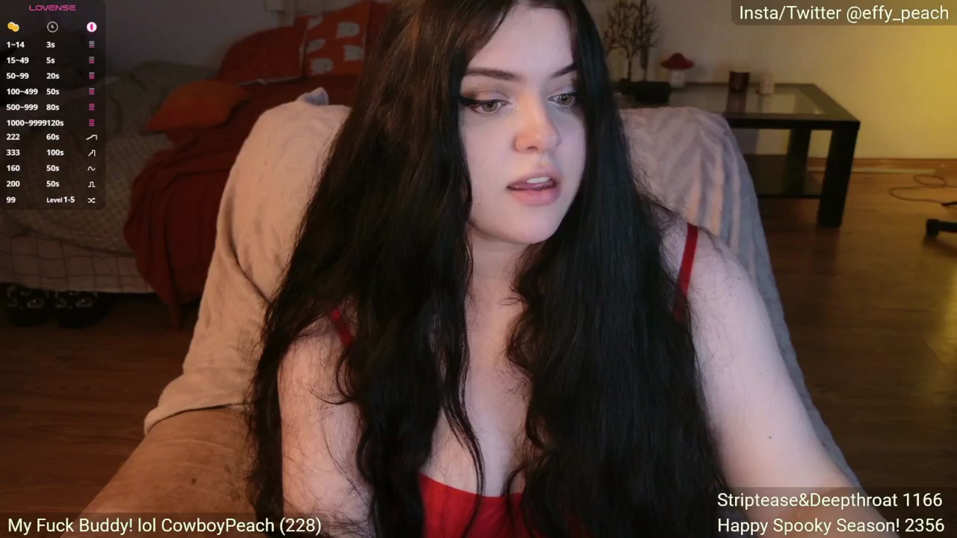 Gallery image thumbnail from Effy_peach's myfreecams stream on, 10/15/2025, 24:24 image 10 of 20