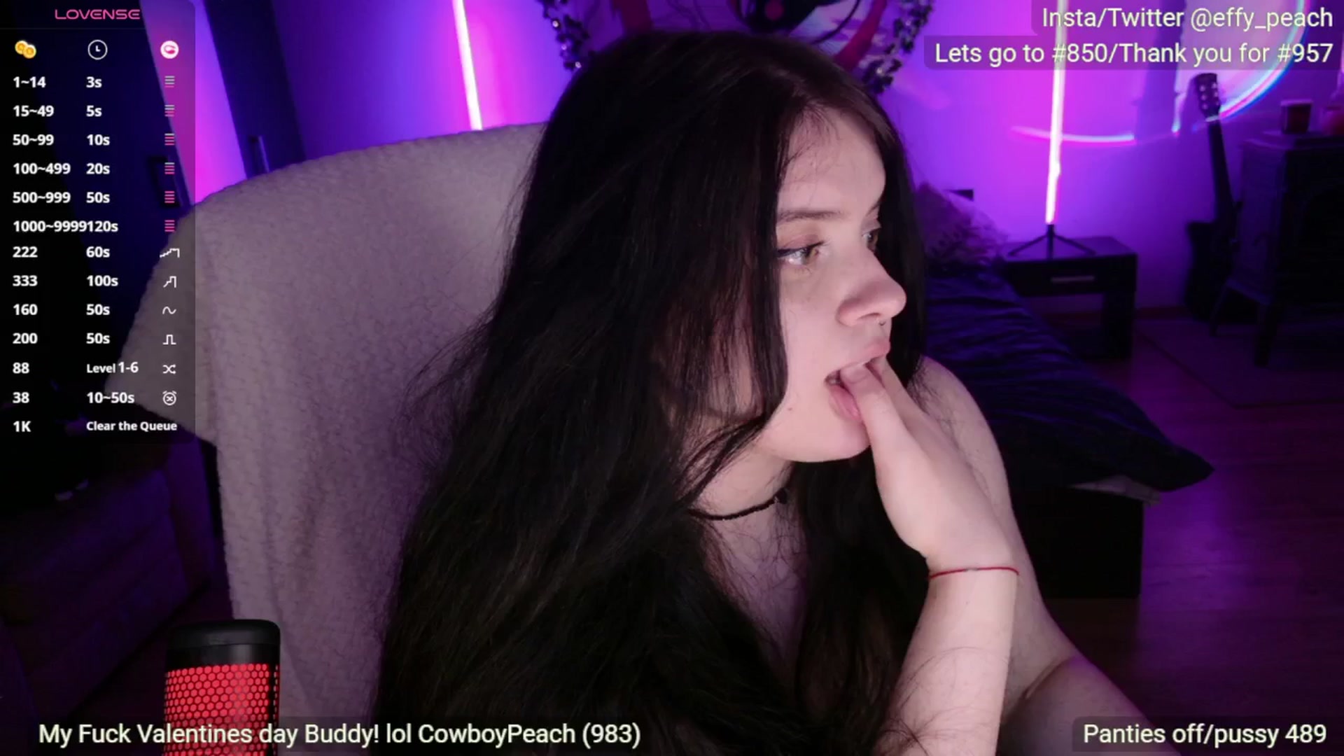 Gallery image thumbnail from Effy_peach's myfreecams stream on, 02/19/2026, 01:37 image 15 of 20