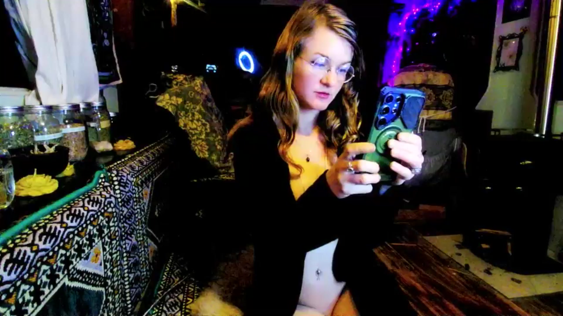 Gallery image thumbnail from Effykitty420's myfreecams stream on, 01/26/2025, 09:26 image 17 of 20
