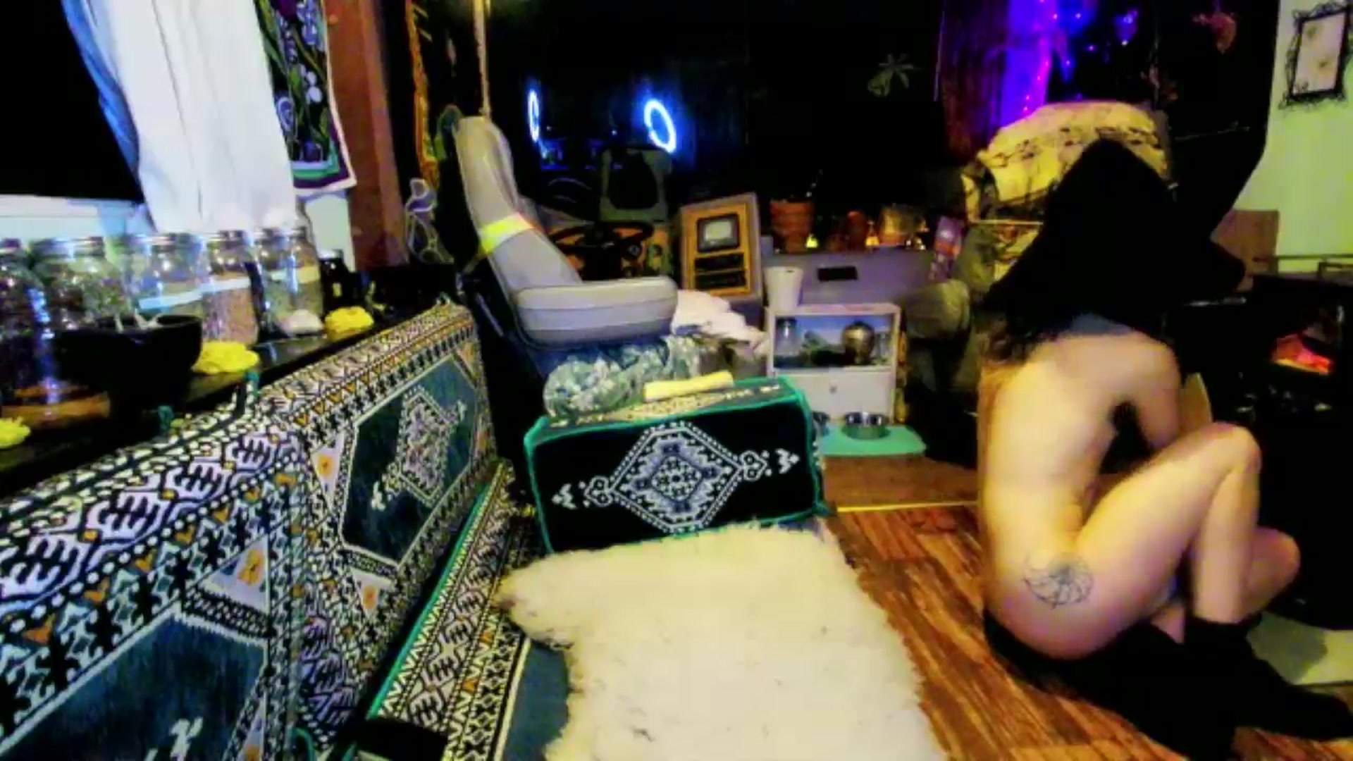 Gallery image thumbnail from Effykitty420's myfreecams stream on, 02/01/2025, 10:59 image 14 of 20