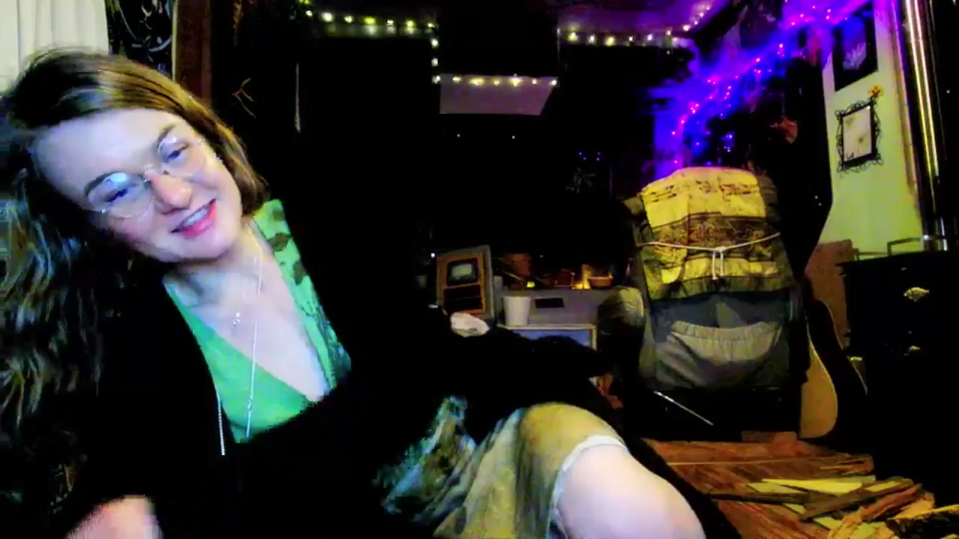 Gallery image thumbnail from Effykitty420's myfreecams stream on, 02/03/2025, 11:20 image 20 of 20