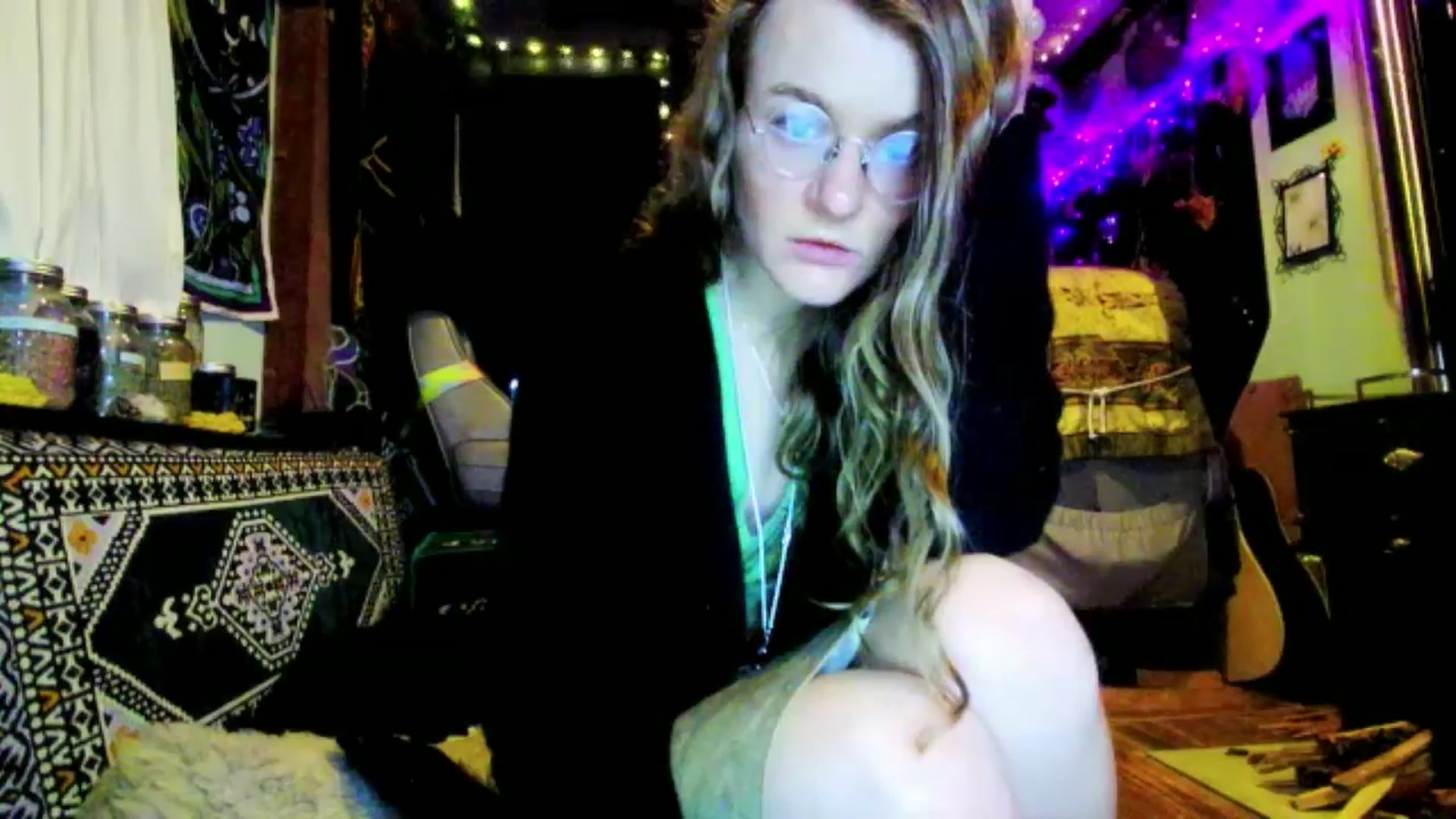 Gallery image thumbnail from Effykitty420's myfreecams stream on, 02/03/2025, 11:20 image 6 of 20