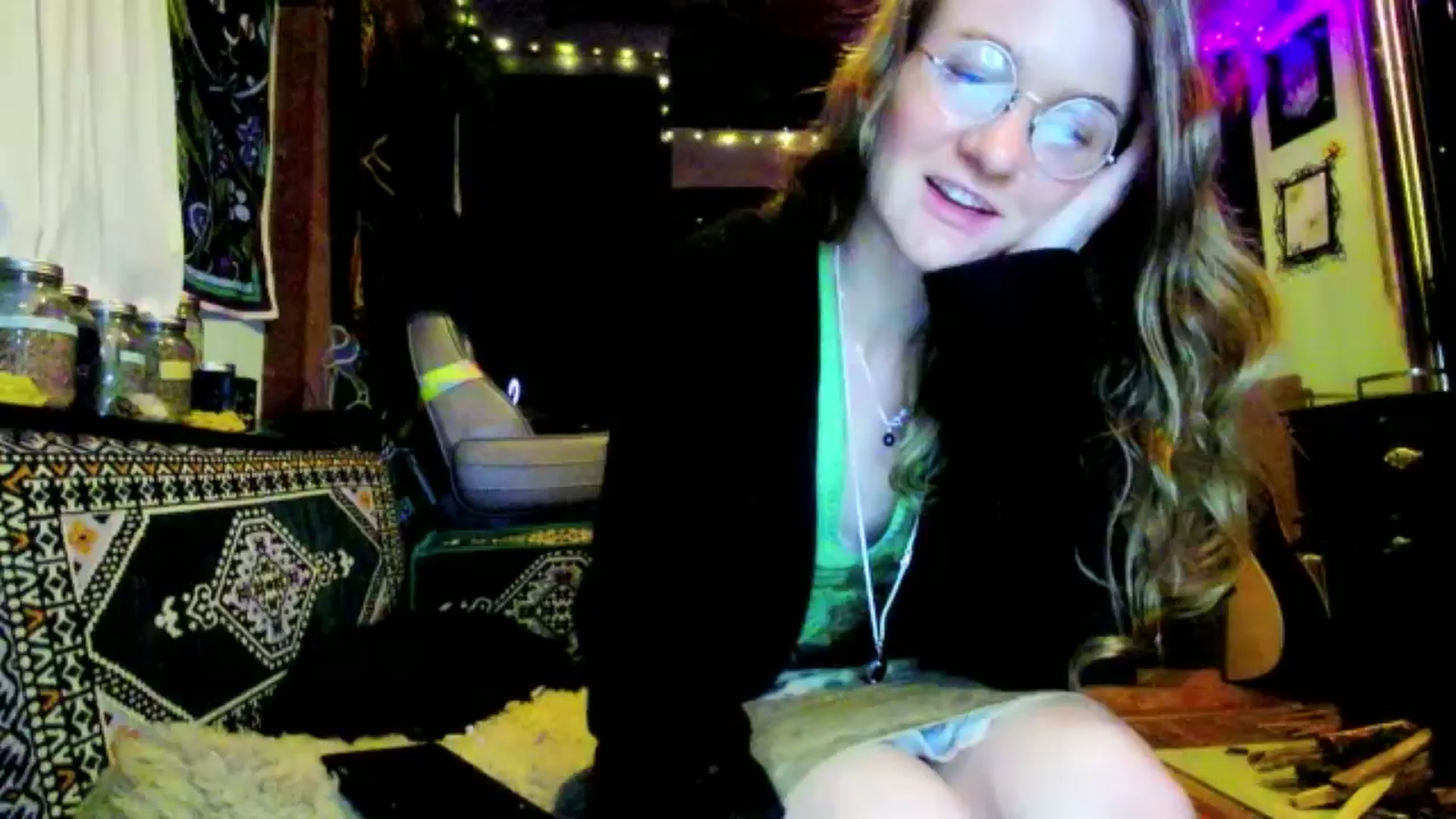 Gallery image thumbnail from Effykitty420's myfreecams stream on, 02/03/2025, 11:20 image 4 of 20