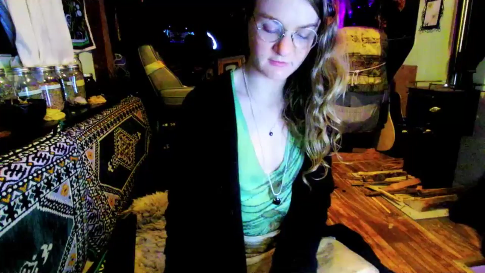 Gallery image thumbnail from Effykitty420's myfreecams stream on, 02/03/2025, 12:27 image 11 of 20