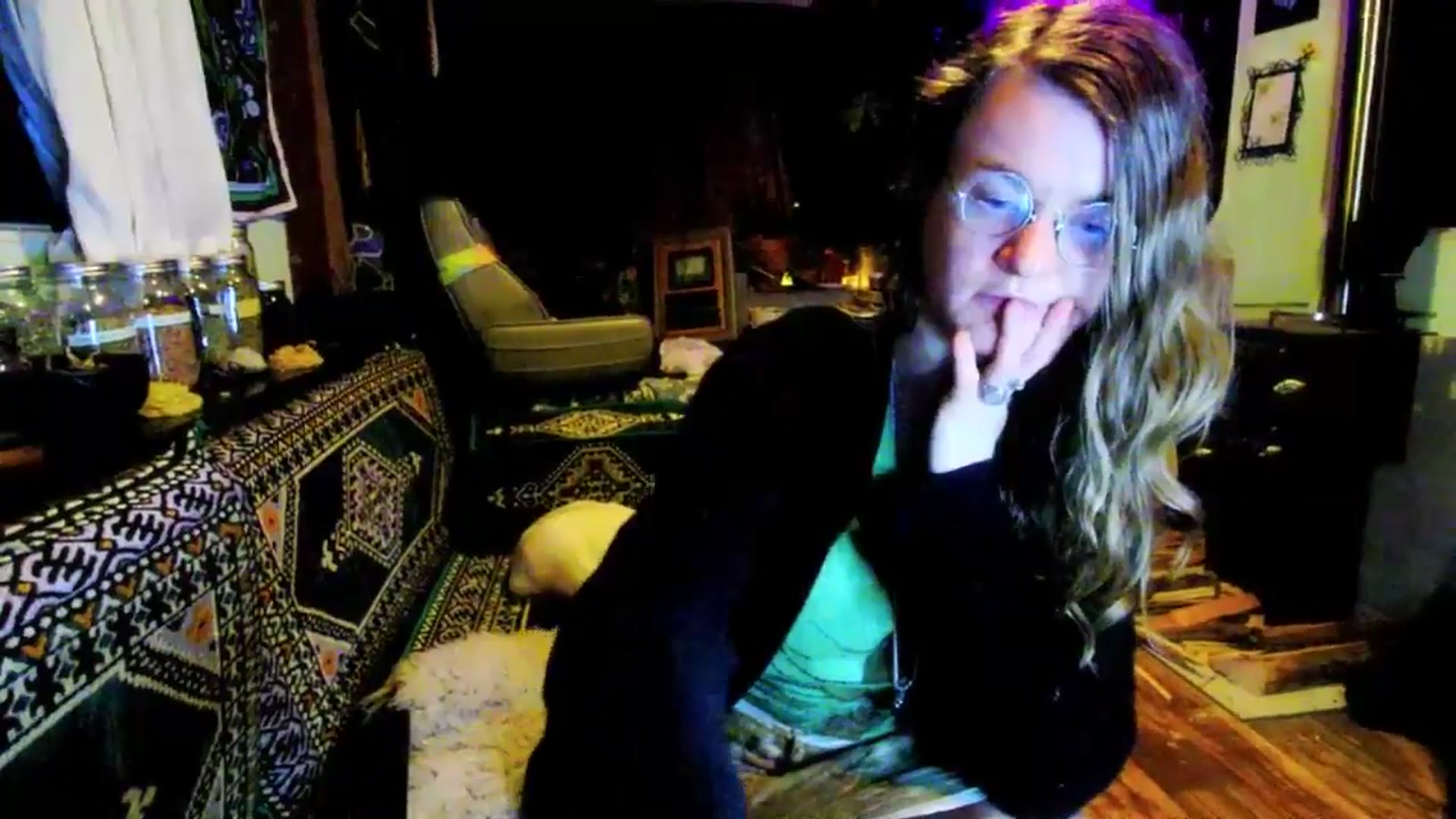 Gallery image thumbnail from Effykitty420's myfreecams stream on, 02/03/2025, 12:27 image 18 of 20