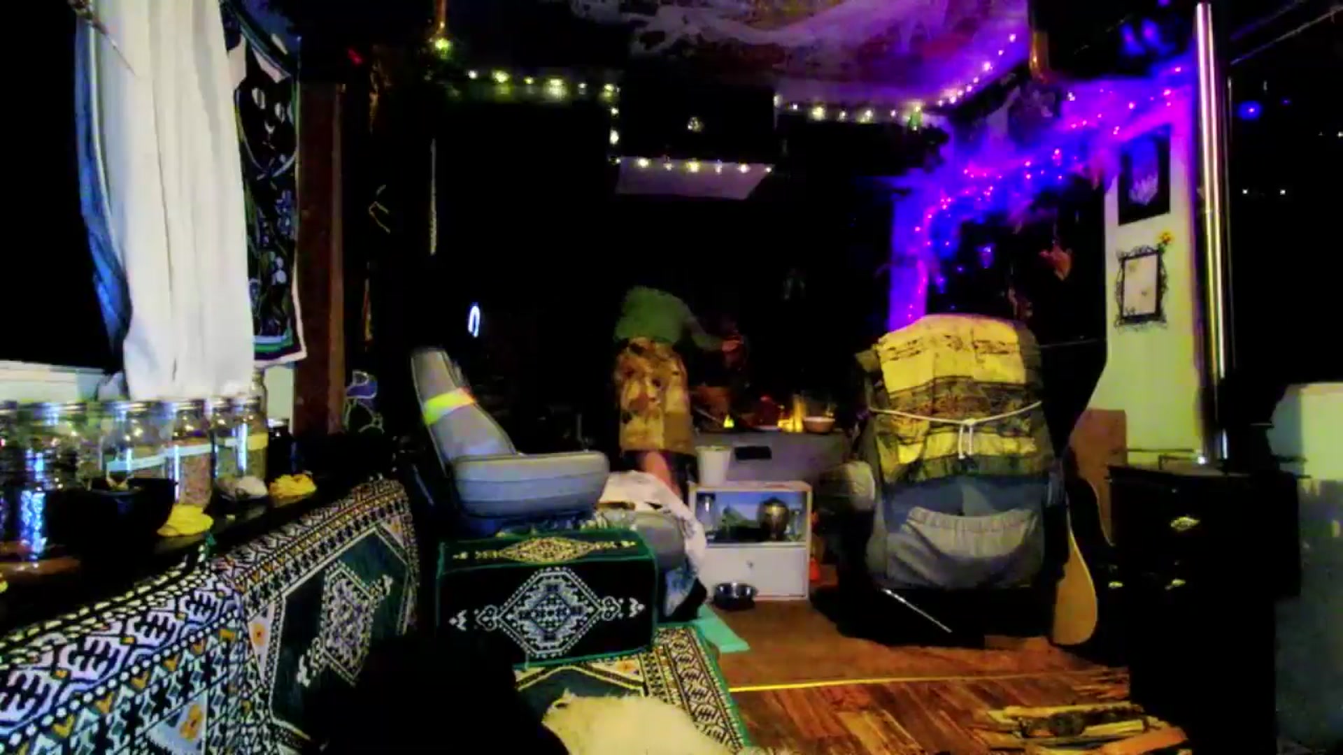 Gallery image thumbnail from Effykitty420's myfreecams stream on, 02/03/2025, 12:27 image 14 of 20