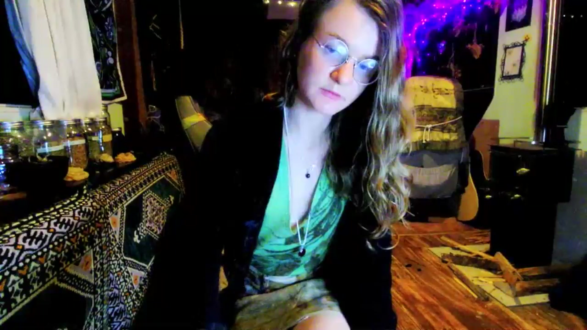 Gallery image thumbnail from Effykitty420's myfreecams stream on, 02/03/2025, 12:27 image 20 of 20
