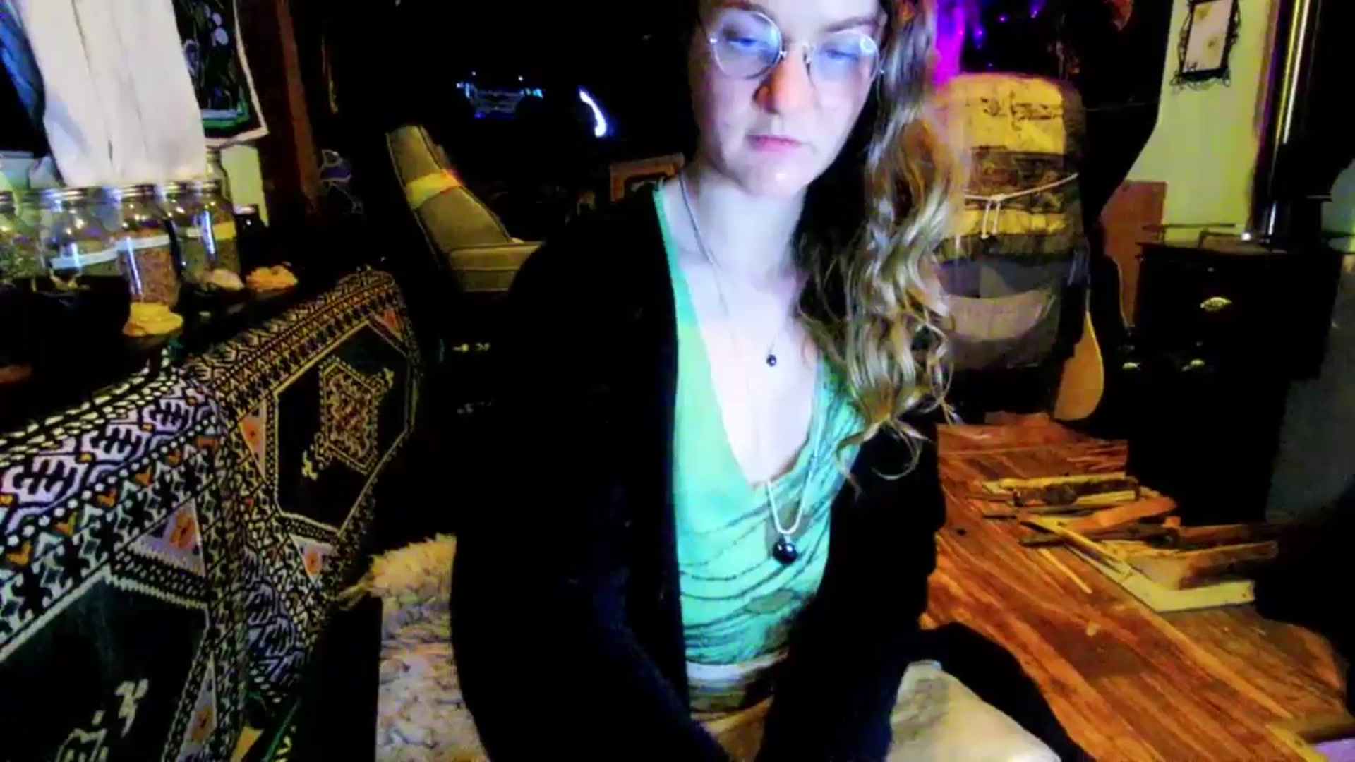 Gallery image thumbnail from Effykitty420's myfreecams stream on, 02/03/2025, 12:27 image 10 of 20