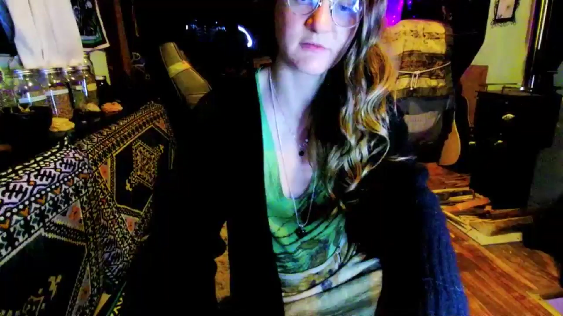 Gallery image thumbnail from Effykitty420's myfreecams stream on, 02/03/2025, 12:27 image 13 of 20