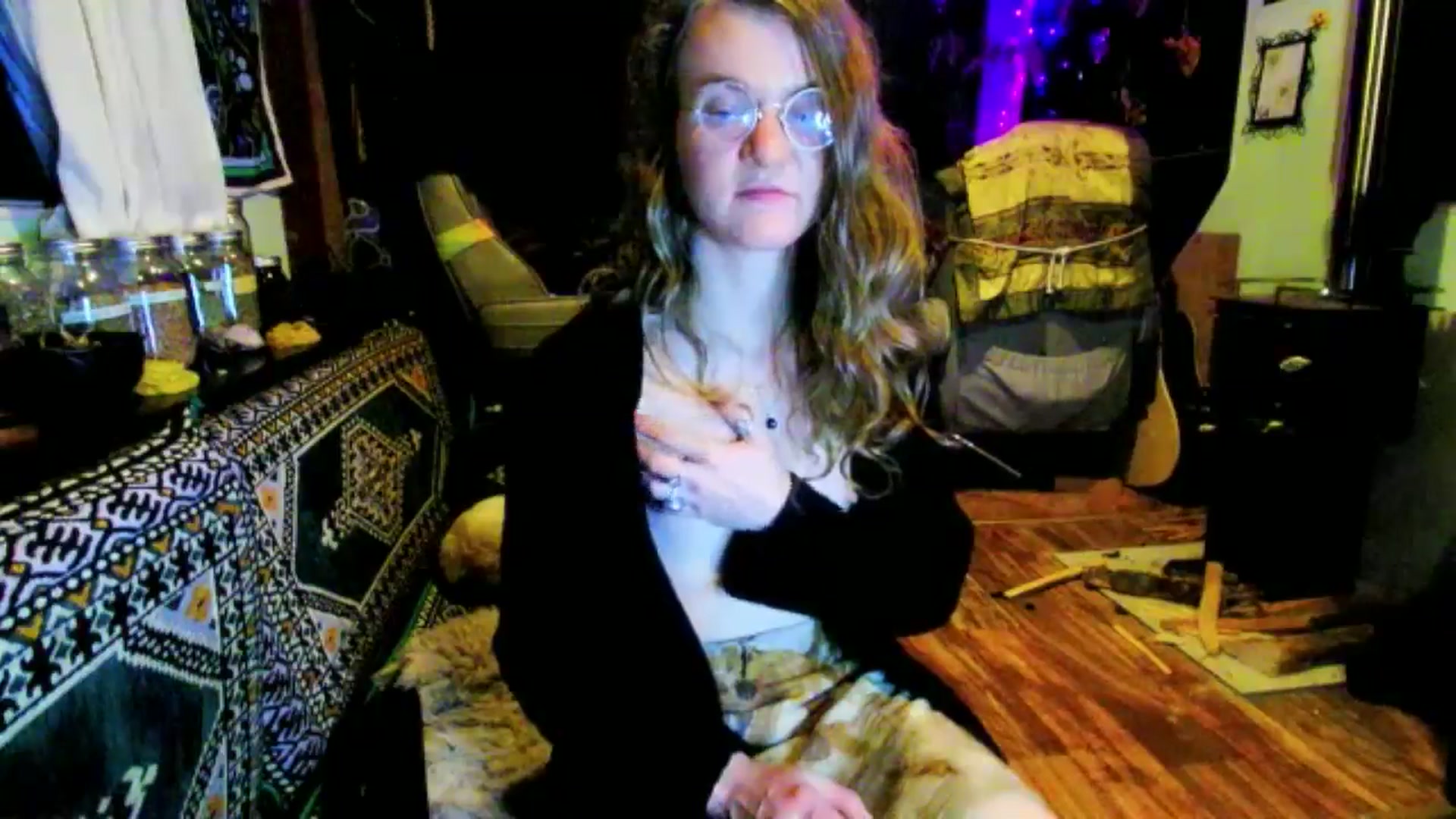 Gallery image thumbnail from Effykitty420's myfreecams stream on, 02/03/2025, 13:07 image 3 of 20