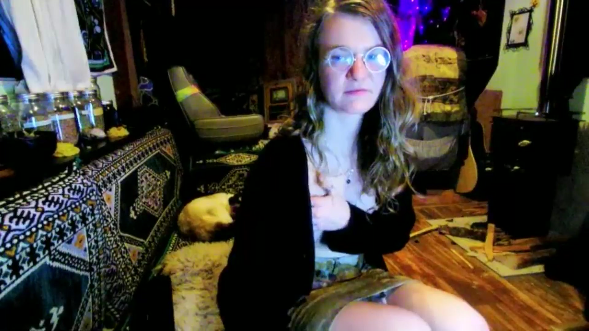 Gallery image thumbnail from Effykitty420's myfreecams stream on, 02/03/2025, 13:07 image 7 of 20