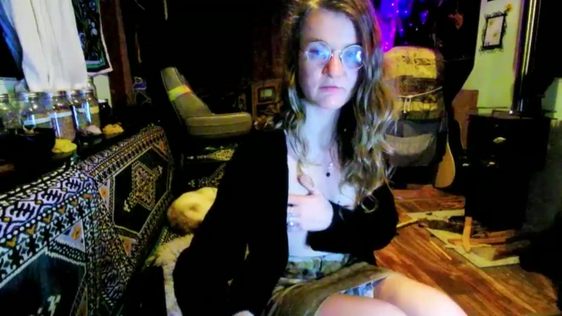 Gallery image thumbnail from Effykitty420's myfreecams stream on, 02/03/2025, 13:07 image 16 of 20
