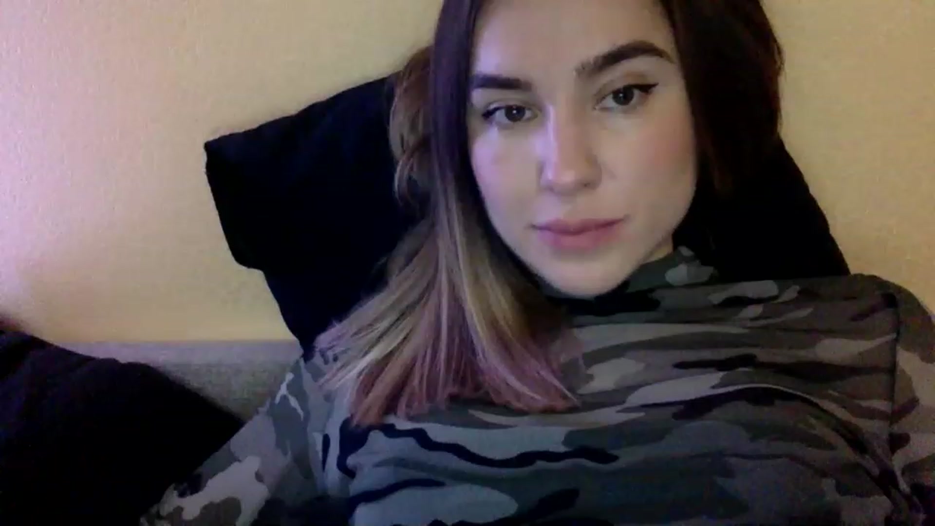 Gallery image thumbnail from EgoisticKitty's myfreecams stream on, 11/22/2022, 14:31 image 19 of 20