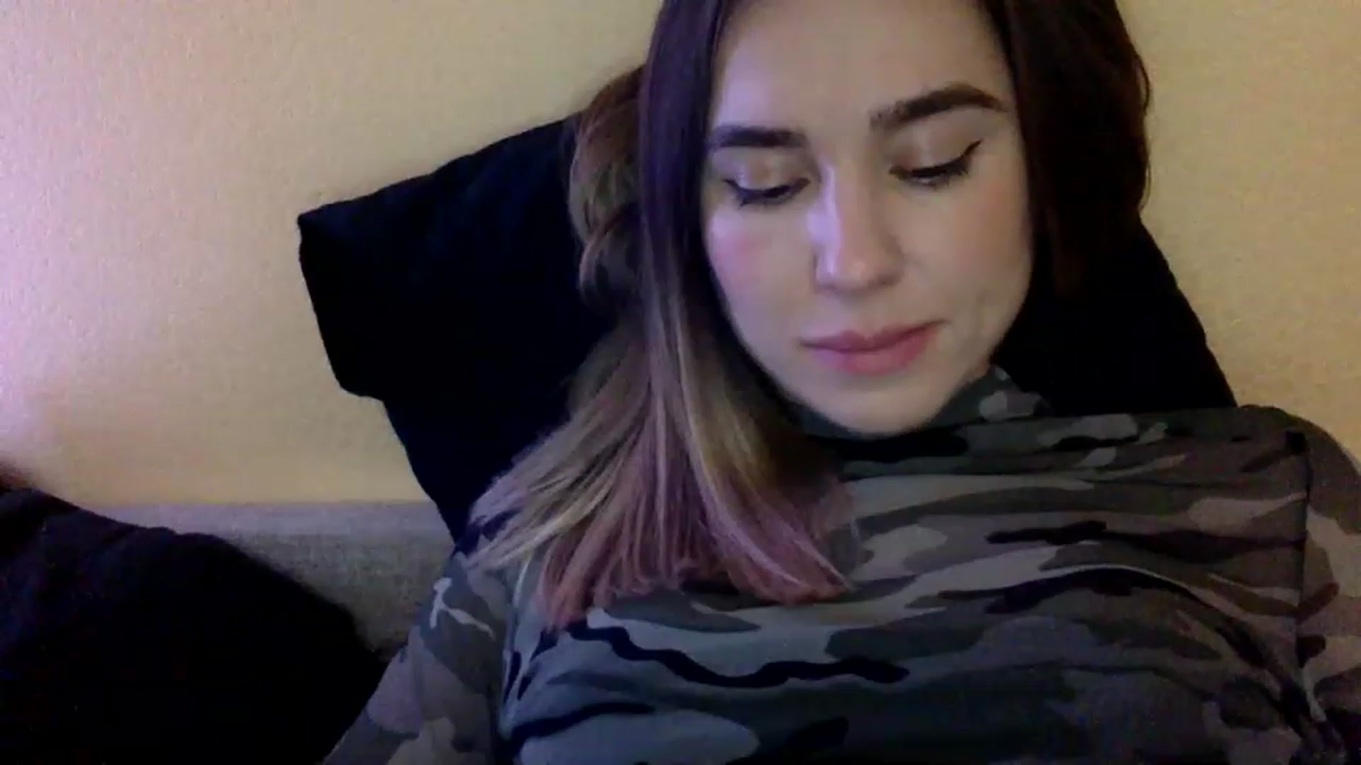Gallery image thumbnail from EgoisticKitty's myfreecams stream on, 11/22/2022, 14:31 image 18 of 20