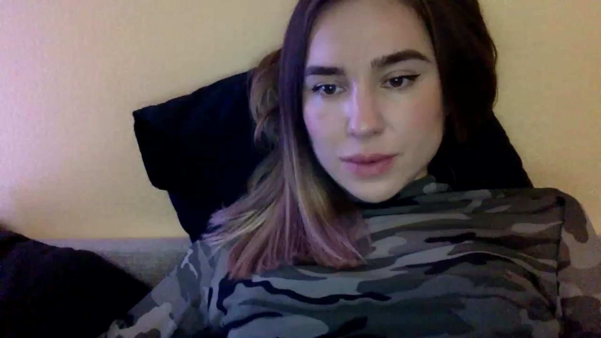Gallery image thumbnail from EgoisticKitty's myfreecams stream on, 11/22/2022, 14:31 image 17 of 20