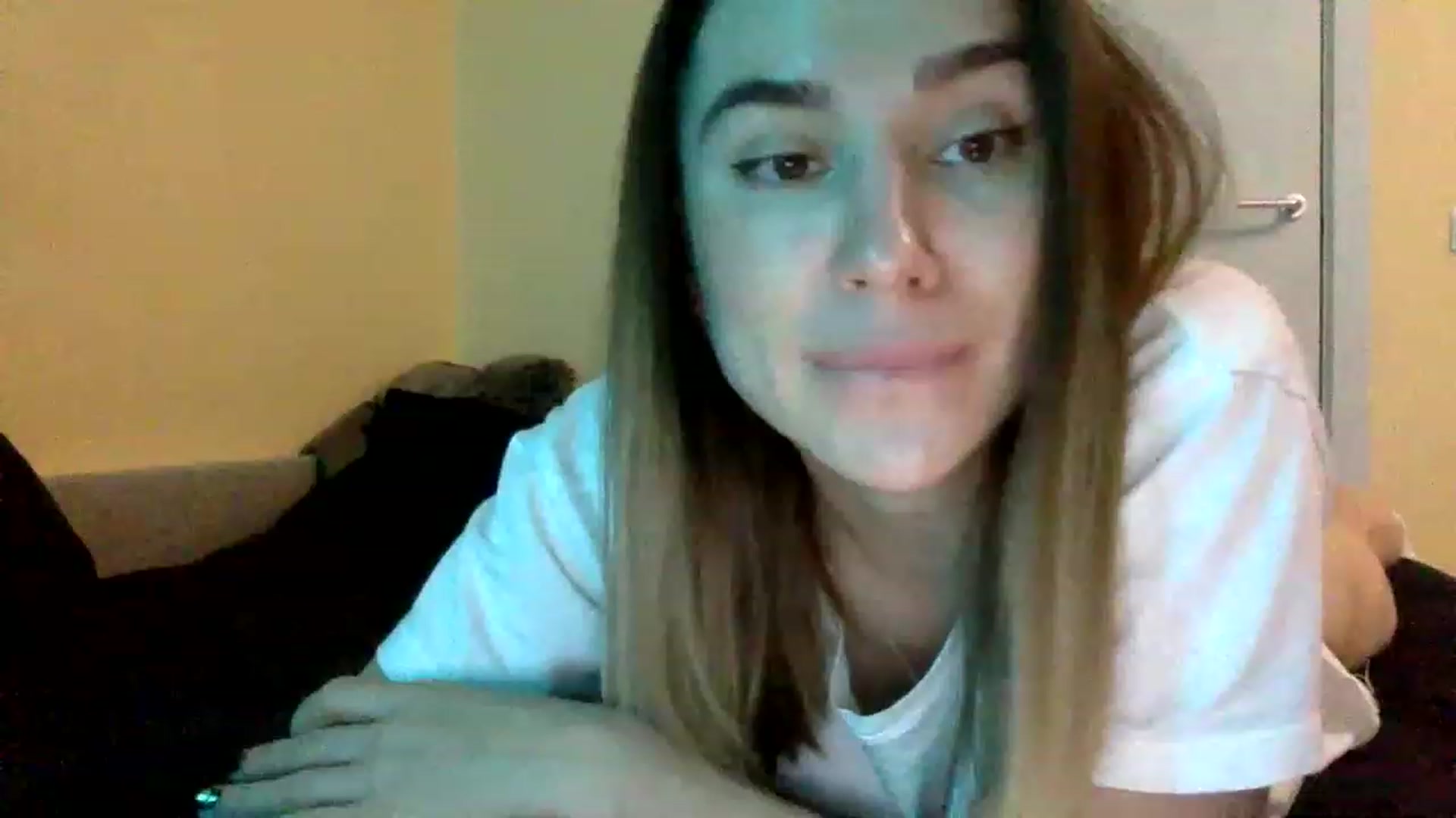 Gallery image thumbnail from EgoisticKitty's myfreecams stream on, 11/25/2022, 13:20 image 13 of 20