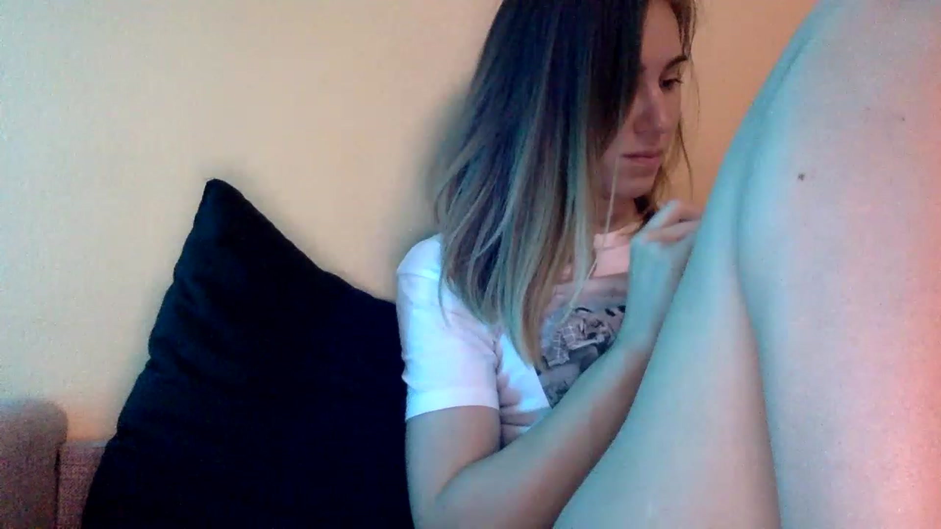 Gallery image thumbnail from EgoisticKitty's myfreecams stream on, 11/25/2022, 15:01 image 14 of 20