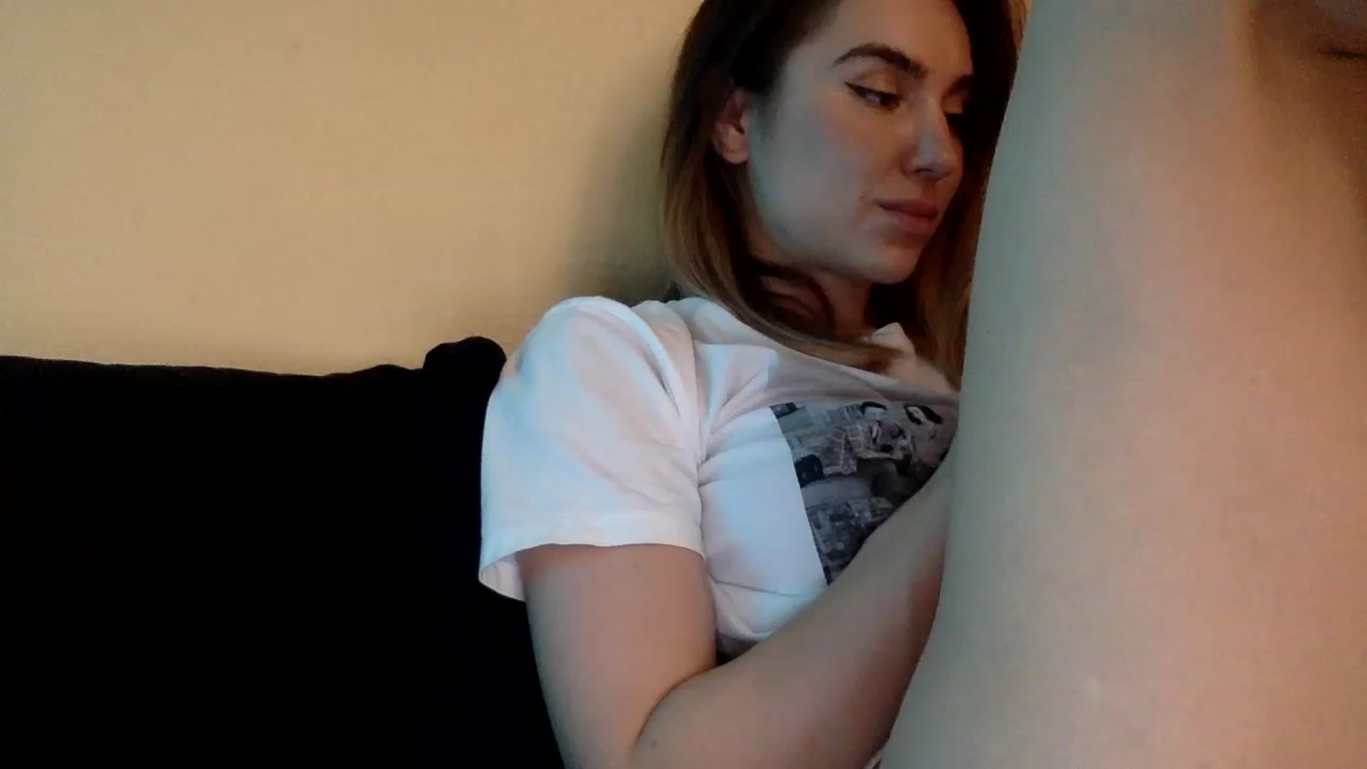 Gallery image thumbnail from EgoisticKitty's myfreecams stream on, 11/29/2022, 10:15 image 4 of 20