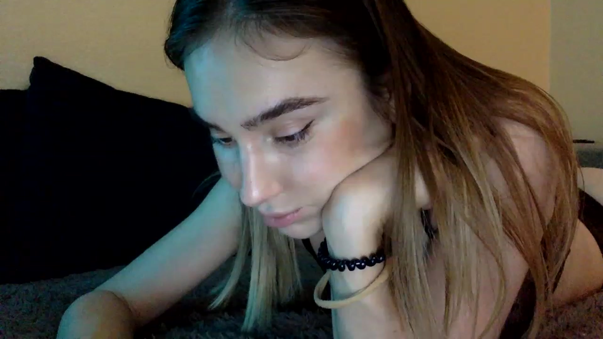 Gallery image thumbnail from EgoisticKitty's myfreecams stream on, 12/05/2022, 12:49 image 18 of 20