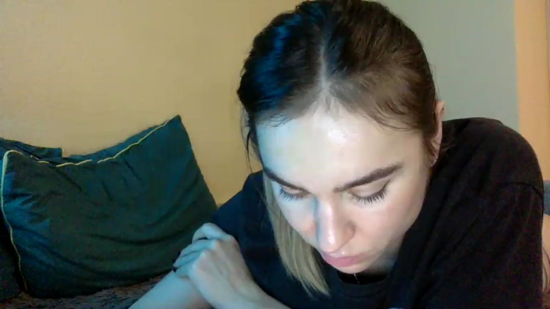 Gallery image thumbnail from EgoisticKitty's myfreecams stream on, 12/17/2022, 13:48 image 15 of 20