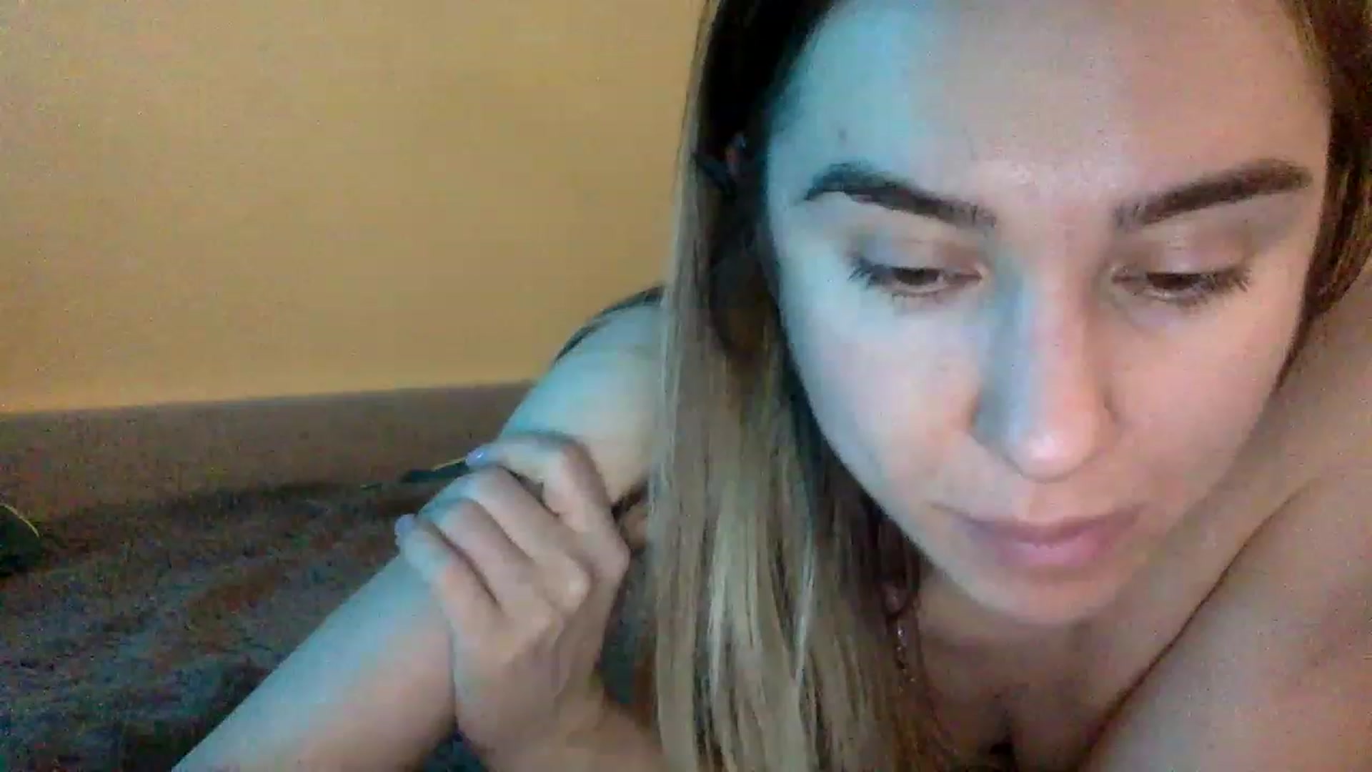 Gallery image thumbnail from EgoisticKitty's myfreecams stream on, 12/23/2022, 13:28 image 15 of 20