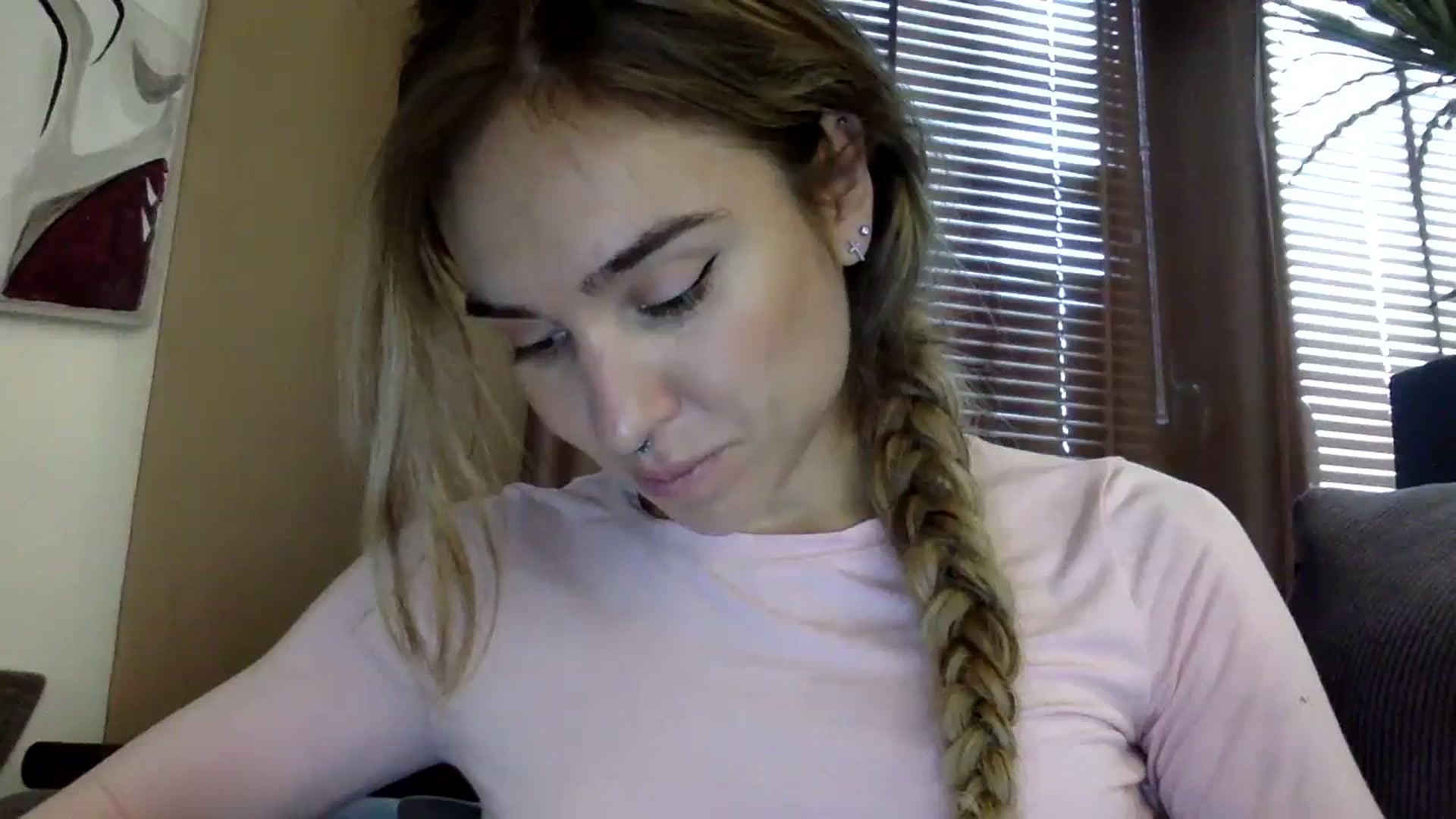 Gallery image thumbnail from EgoisticKitty's myfreecams stream on, 11/08/2023, 10:46 image 4 of 20