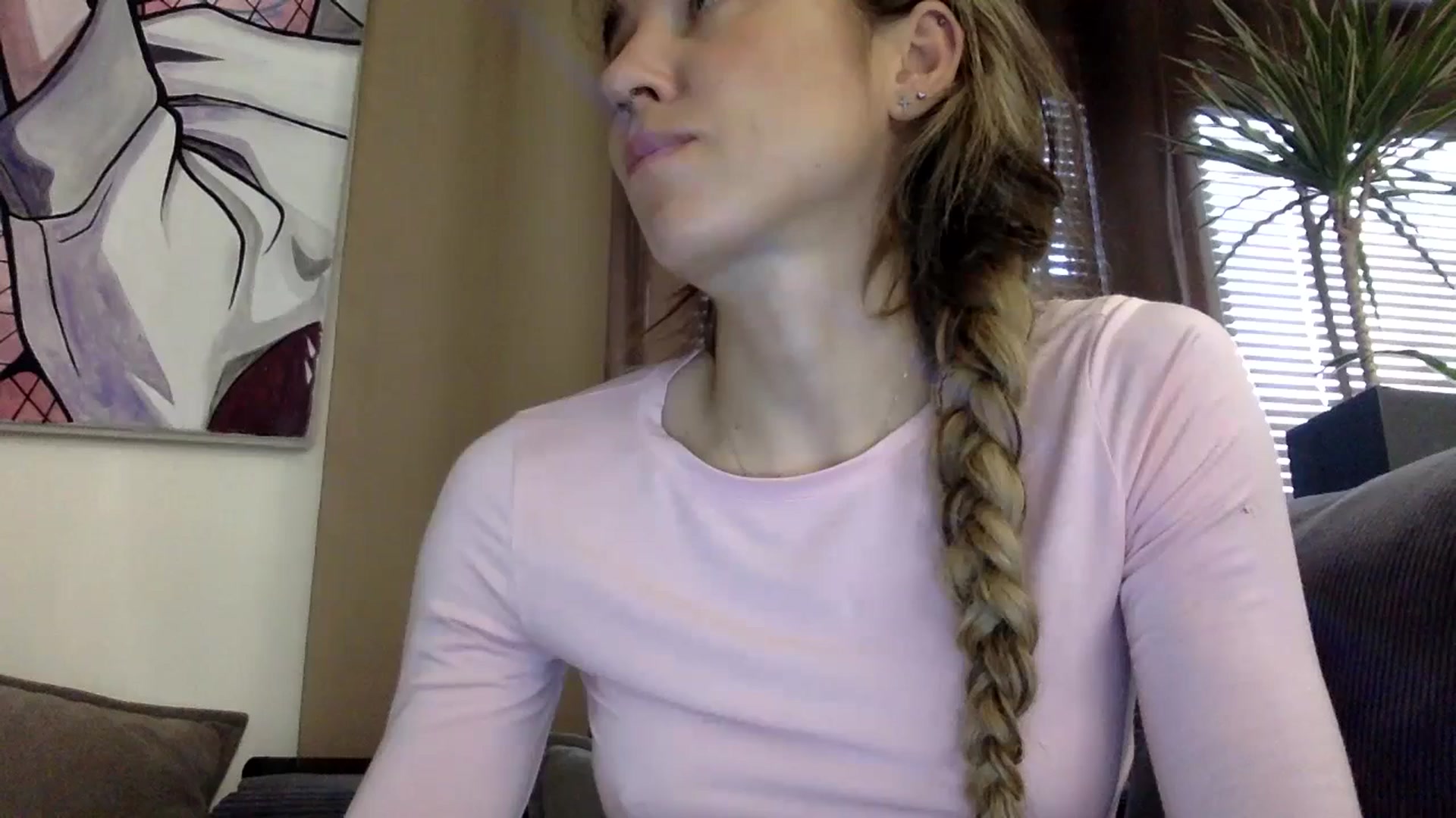 Gallery image thumbnail from EgoisticKitty's myfreecams stream on, 11/08/2023, 10:46 image 18 of 20