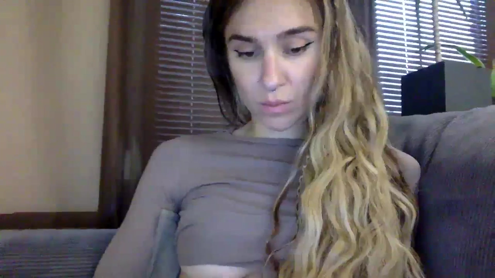Gallery image thumbnail from EgoisticKitty's myfreecams stream on, 11/09/2023, 12:36 image 17 of 20