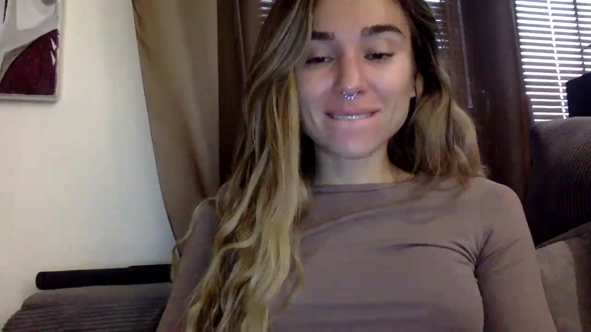 Gallery image thumbnail from EgoisticKitty's myfreecams stream on, 11/10/2023, 08:13 image 15 of 20