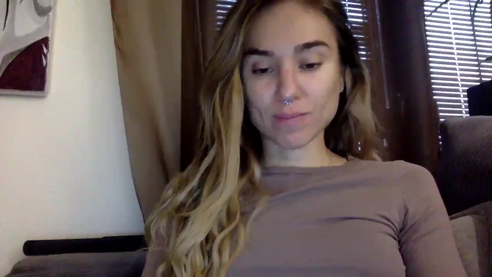 Gallery image thumbnail from EgoisticKitty's myfreecams stream on, 11/10/2023, 08:13 image 13 of 20