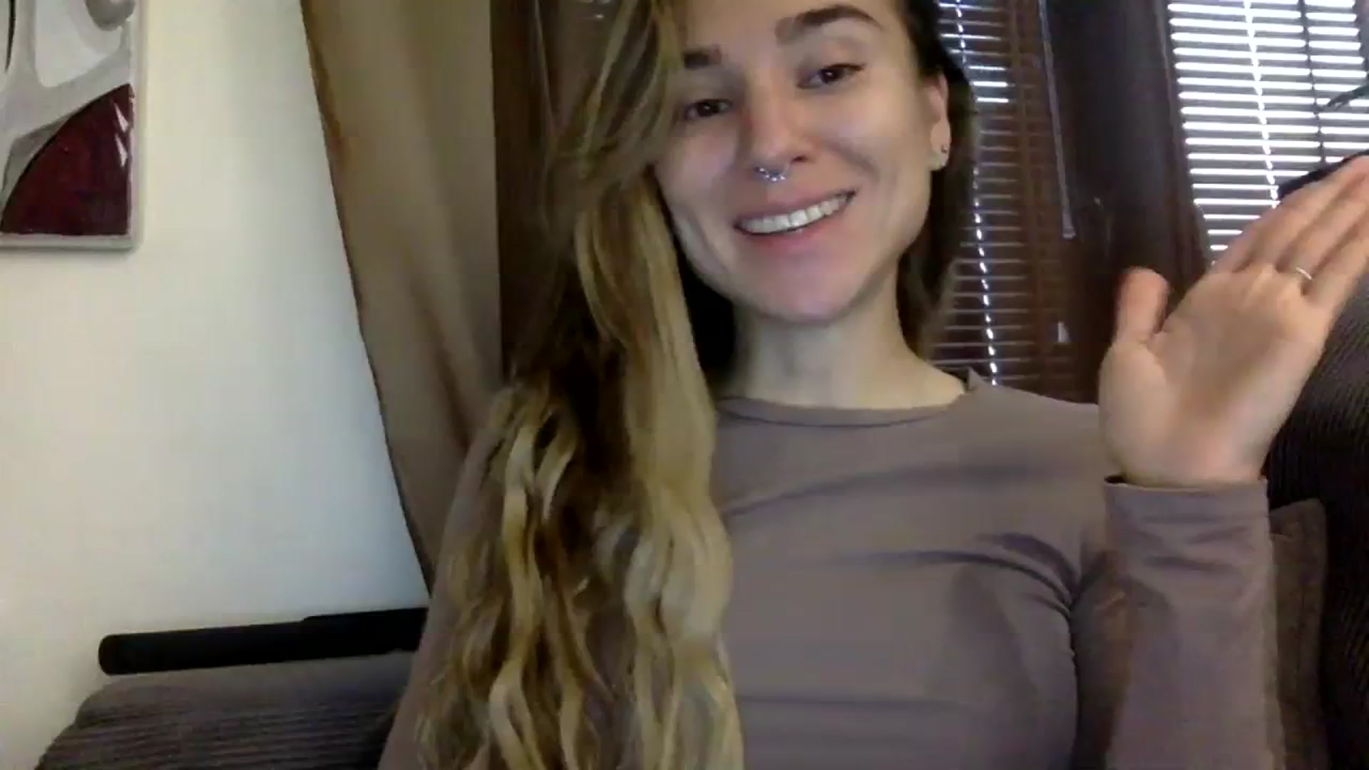 Gallery image thumbnail from EgoisticKitty's myfreecams stream on, 11/10/2023, 08:13 image 10 of 20
