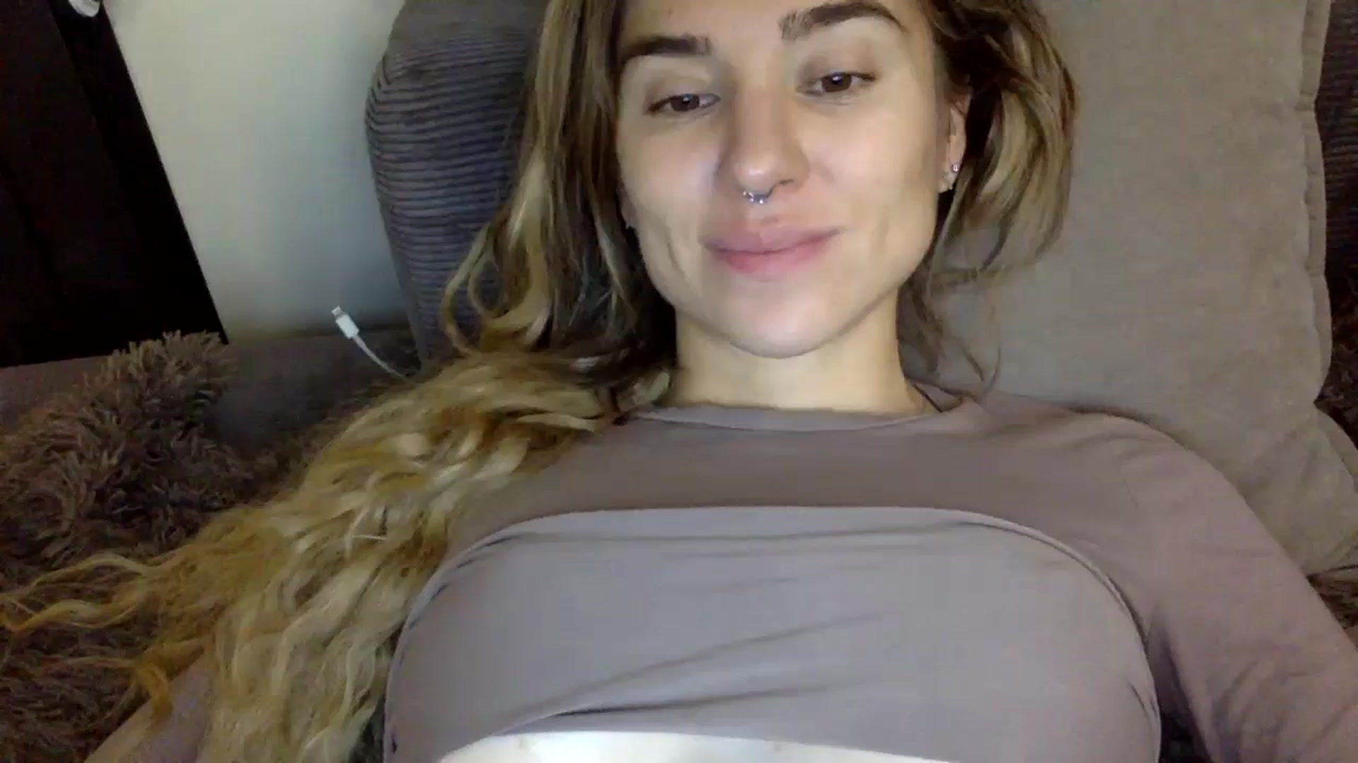 Gallery image thumbnail from EgoisticKitty's myfreecams stream on, 11/10/2023, 08:30 image 3 of 20