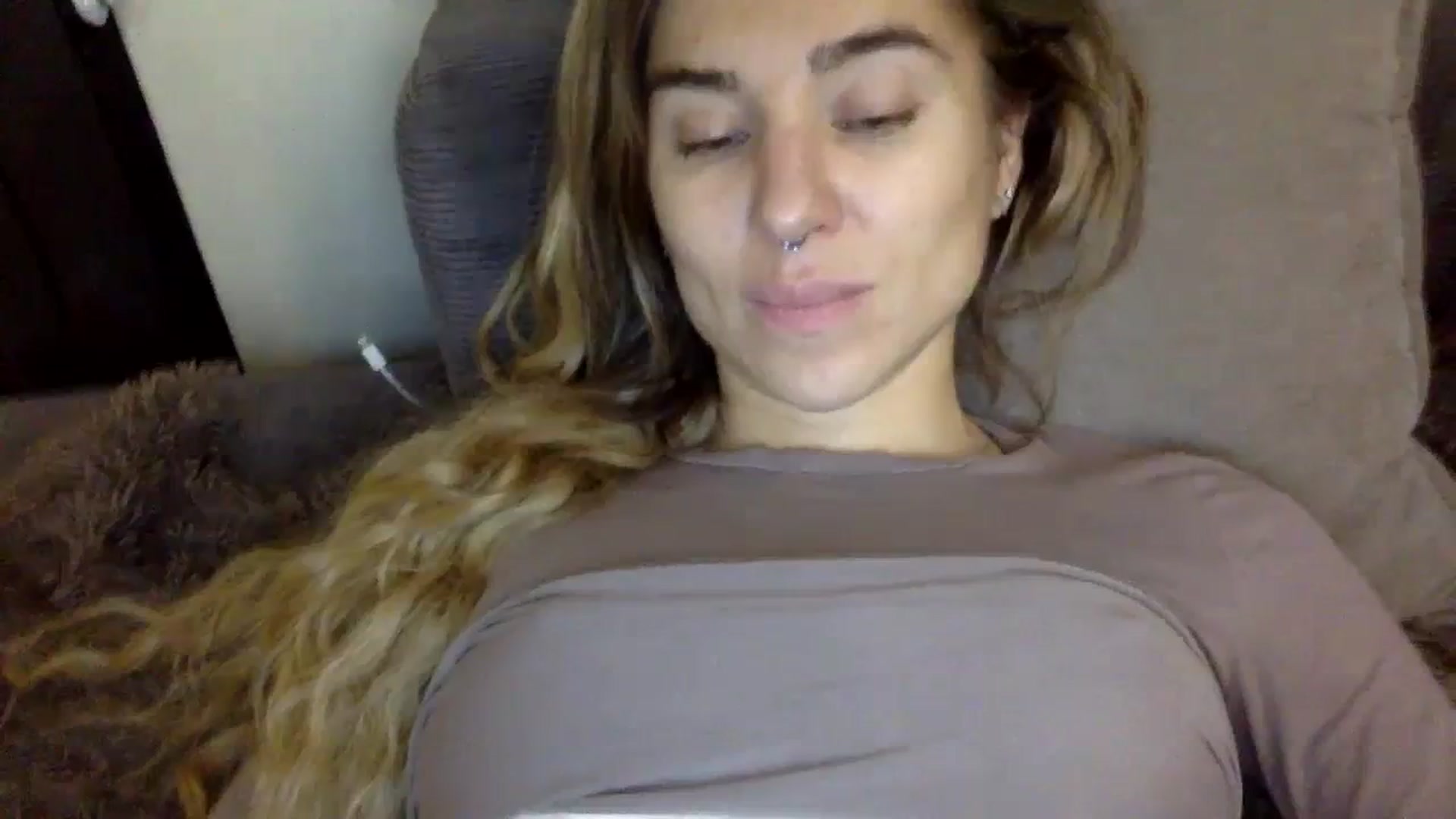 Gallery image thumbnail from EgoisticKitty's myfreecams stream on, 11/10/2023, 08:30 image 8 of 20