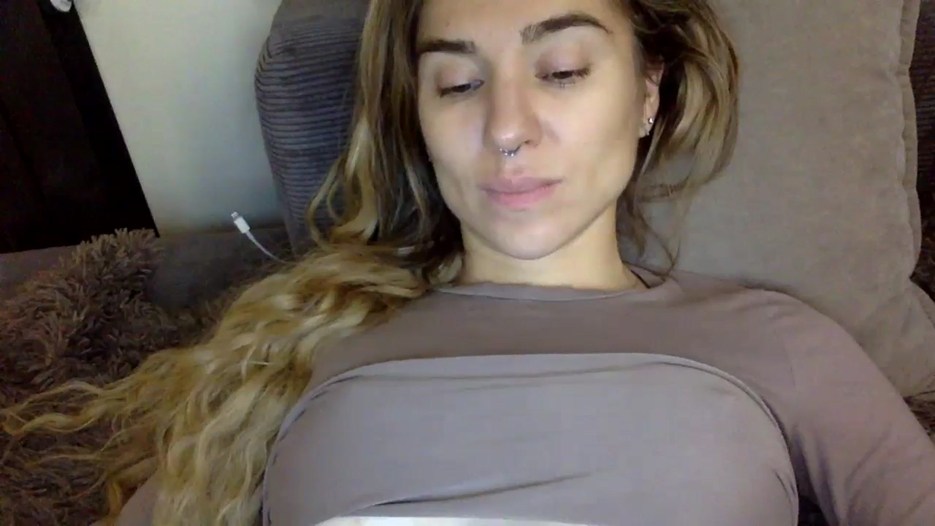 Gallery image thumbnail from EgoisticKitty's myfreecams stream on, 11/10/2023, 08:30 image 7 of 20