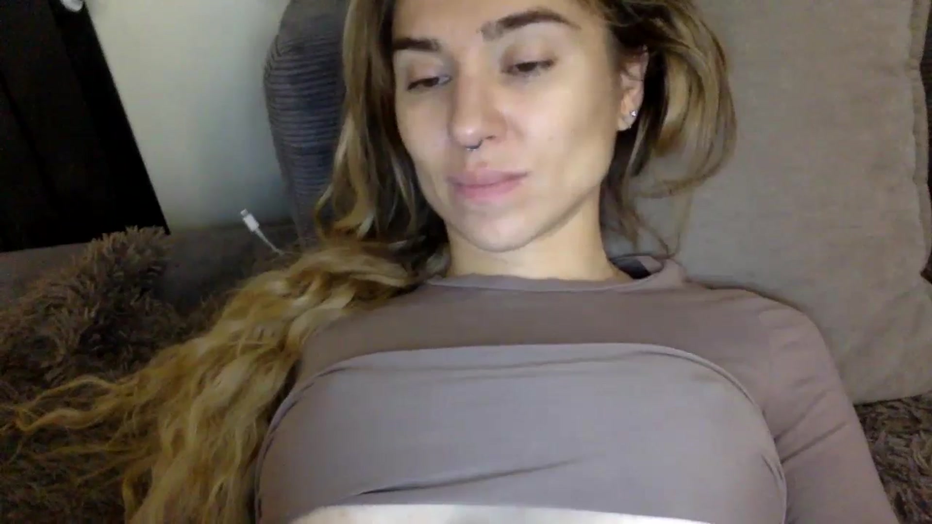 Gallery image thumbnail from EgoisticKitty's myfreecams stream on, 11/10/2023, 08:30 image 10 of 20