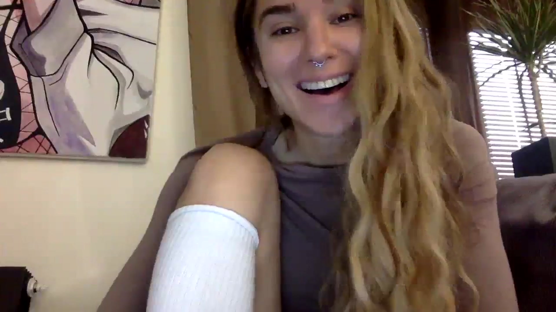 Gallery image thumbnail from EgoisticKitty's myfreecams stream on, 11/10/2023, 10:33 image 20 of 20