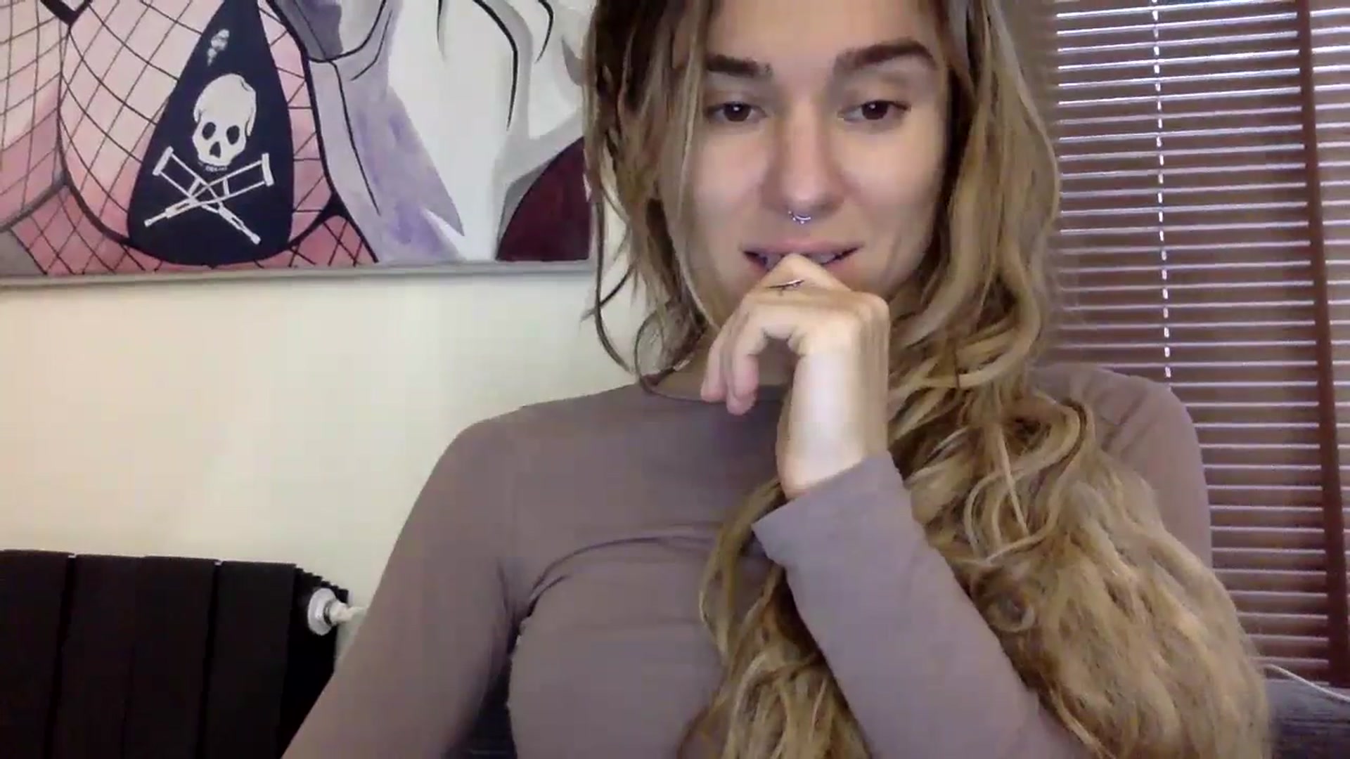 Gallery image thumbnail from EgoisticKitty's myfreecams stream on, 11/10/2023, 10:59 image 12 of 20