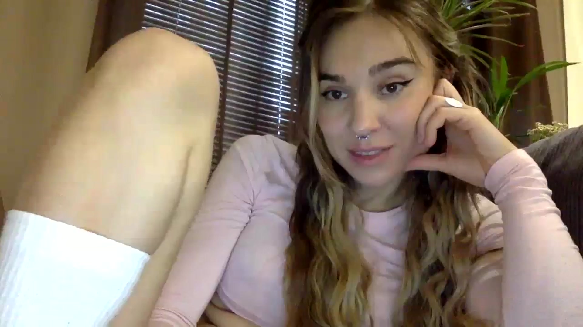 Gallery image thumbnail from EgoisticKitty's myfreecams stream on, 11/12/2023, 11:08 image 9 of 20