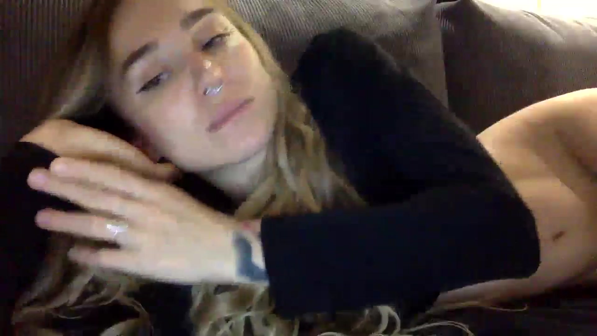 Gallery image thumbnail from EgoisticKitty's myfreecams stream on, 11/14/2023, 16:14 image 13 of 20