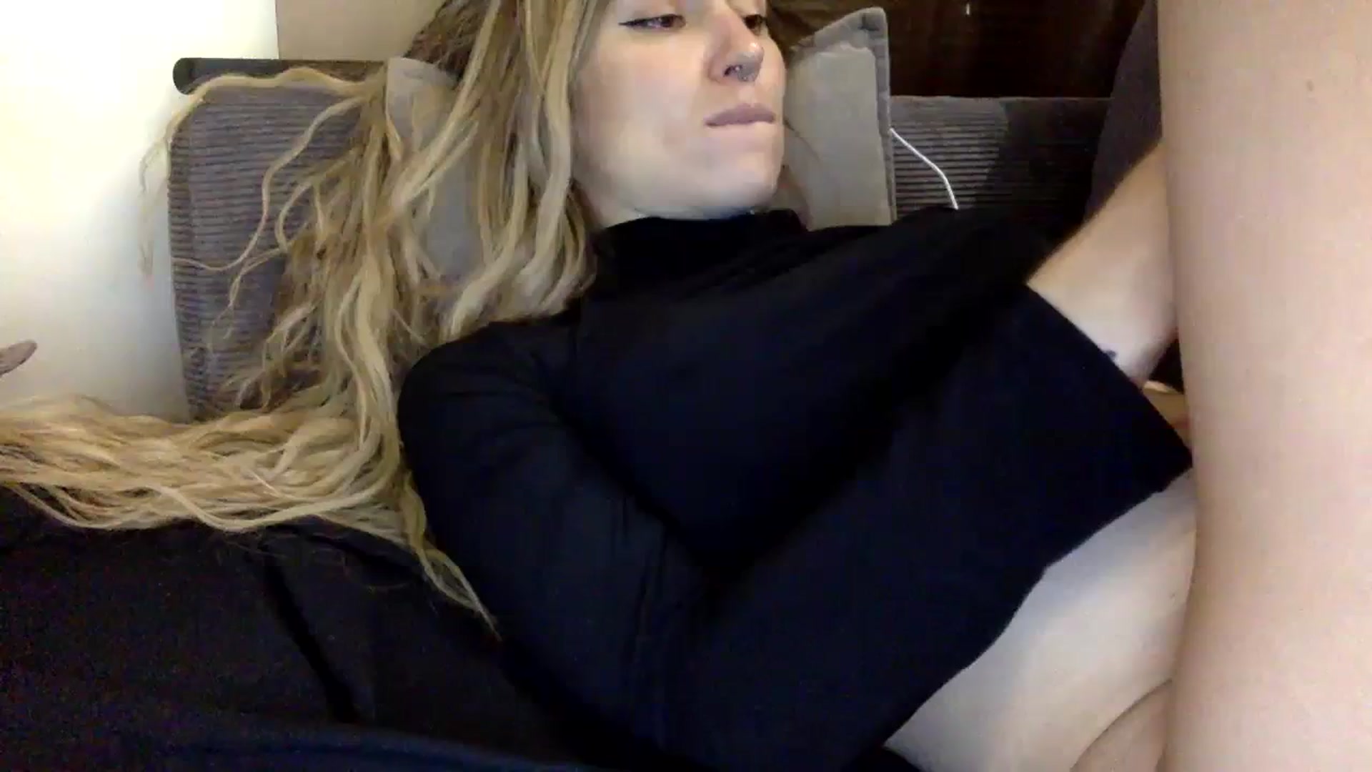Gallery image thumbnail from EgoisticKitty's myfreecams stream on, 11/14/2023, 16:14 image 19 of 20