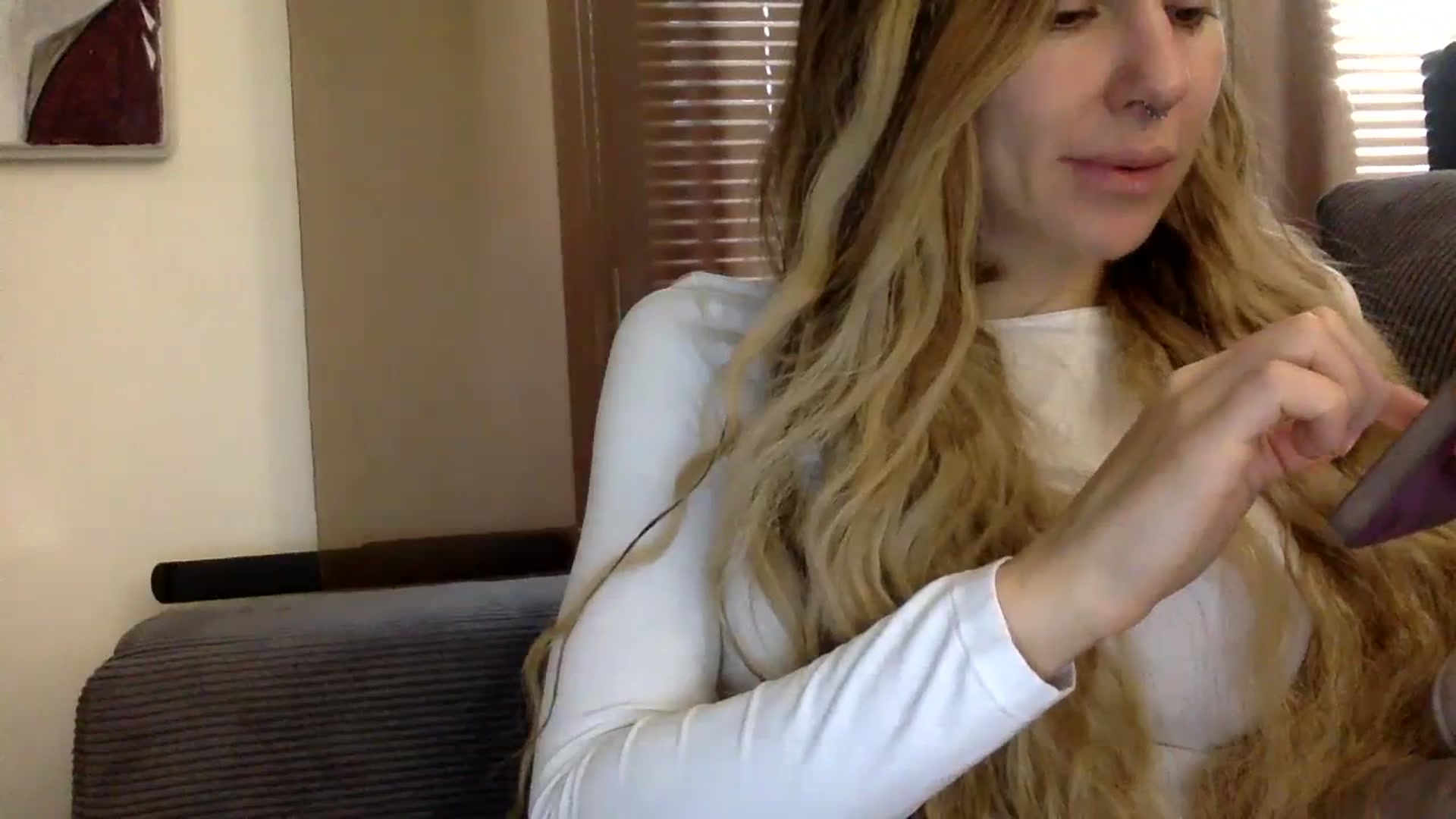 Gallery image thumbnail from EgoisticKitty's myfreecams stream on, 11/15/2023, 08:42 image 7 of 20